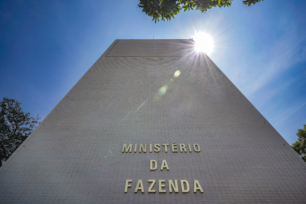 No momento, você está visualizando Ministério da Fazenda mira braço financeiro do crime organizado e vai endurecer regras para cripto