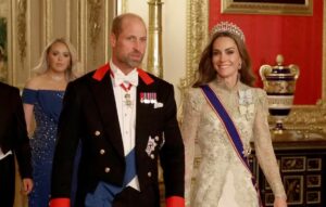 Leia mais sobre o artigo Príncipe William desembarca no Brasil sem Kate