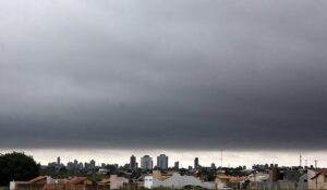 Leia mais sobre o artigo TEMPO: Fim de semana será de chuva forte e ventos intensos em Mato Grosso do Sul