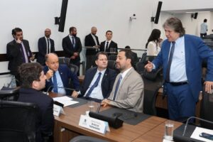 Leia mais sobre o artigo ALEMS: Casa de Leis aprova LOA de R$ 27 bilhões em segunda discussão