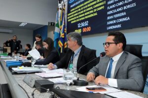 Leia mais sobre o artigo CÂMARA: Vereadores aprovam 12 projetos que contemplam habitação, saúde e desenvolvimento econômico