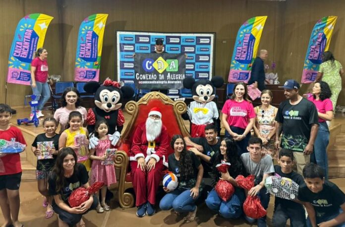 No momento, você está visualizando Caixa Encantada conclui entregas presenciais em Dourados e leva magia do Natal às crianças de MS