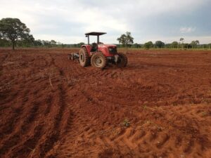 Leia mais sobre o artigo Prefeitura de Campo Grande reforça apoio ao Agro com aquisição de máquinas e caminhão para atender produtores