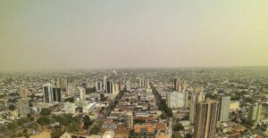 Leia mais sobre o artigo Céu carregado, mas tempo firme: capital fica sem chuva nesta quinta-feira