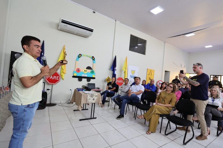 No momento, você está visualizando Escola de Trânsito da Agetran encerra 2025 com entrega prêmio “Amigos do Trânsito”
