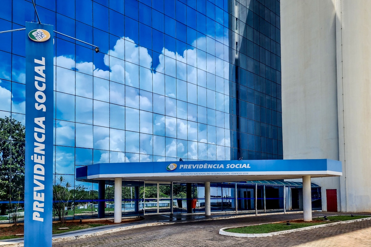 No momento, você está visualizando Governo devolve R$ 2,8 bilhões a aposentados por descontos indevidos