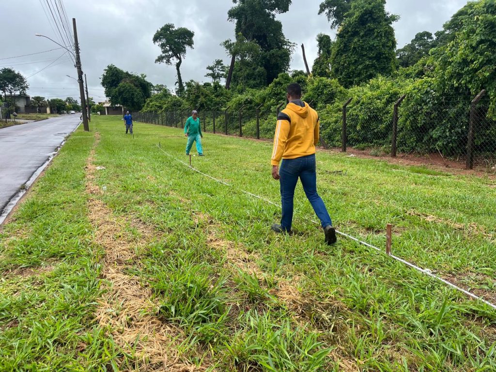No momento, você está visualizando Em Parceria Público-Privada, Prefeitura de Naviraí faz Pista de Caminhada no Entorno do Bosque