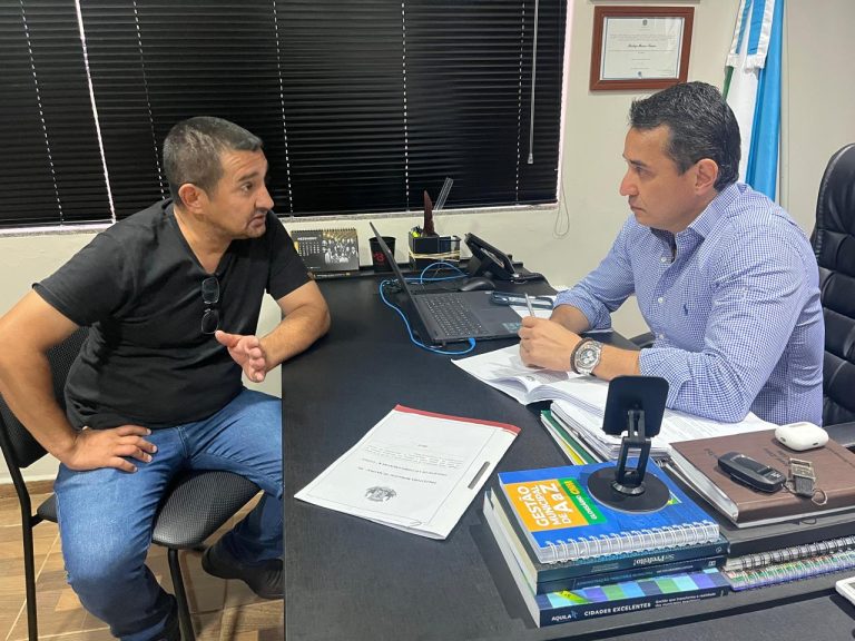 No momento, você está visualizando Operação Tapa-buraco recupera mais de 80 ruas no primeiro ano da atual gestão em Naviraí