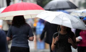 Leia mais sobre o artigo Campo Grande terá segunda-feira de calor, pancadas de chuva e alerta de temporal