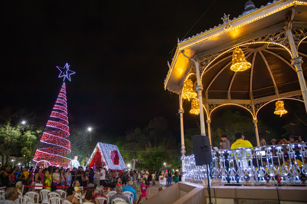 No momento, você está visualizando Jardim de Natal abre e atrai grande público em Corumbá; confira a programação
