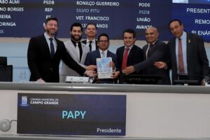 Leia mais sobre o artigo CÂMARA: Relatório da Lei Orçamentária Anual é entregue à Mesa Diretora com 731 emendas dos vereadores