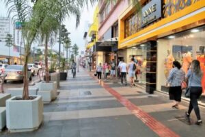 Leia mais sobre o artigo Veja o que abre e fecha no Natal e Ano-Novo em Campo Grande