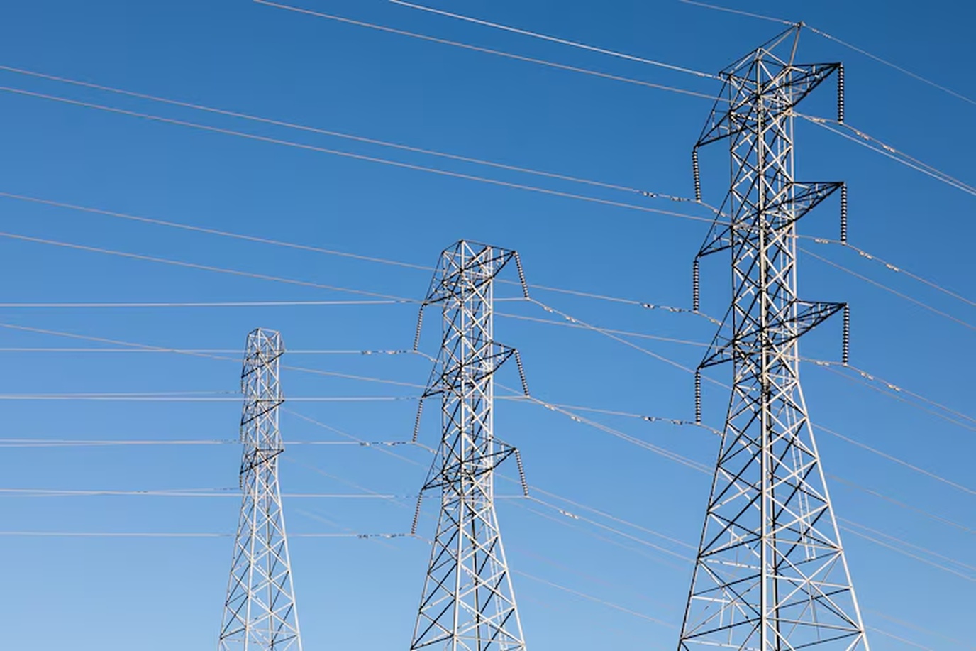 No momento, você está visualizando Bandeiras tarifárias podem elevar preço da conta de luz em quase 5%