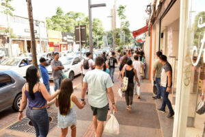 Leia mais sobre o artigo Quase 7 em cada 10 famílias de Campo Grande estão endividadas, aponta CNC