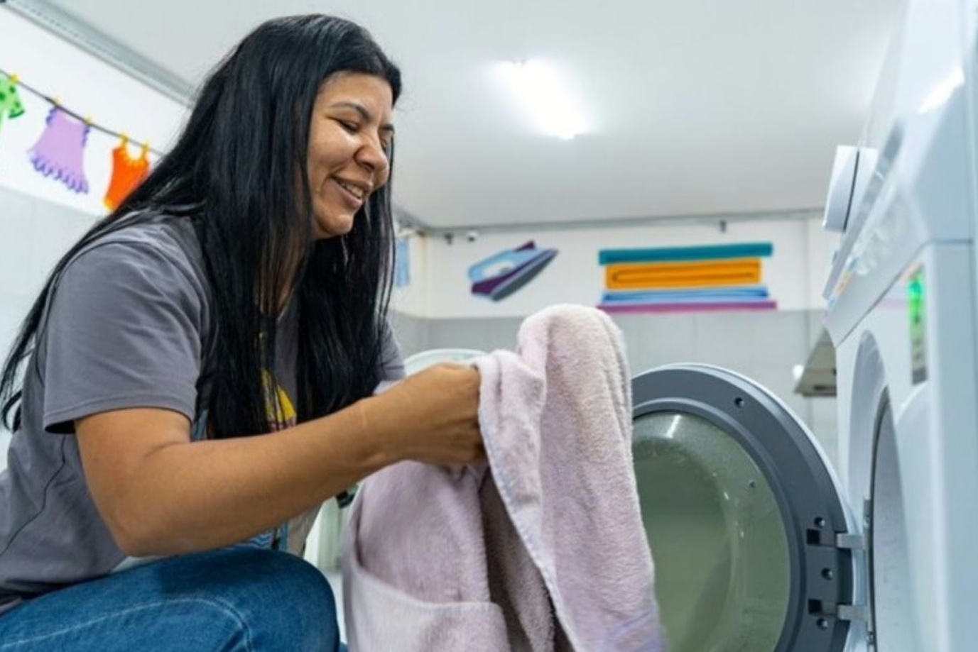 No momento, você está visualizando Governo anuncia criação de 17 lavanderias públicas com serviço gratuito em todo o país