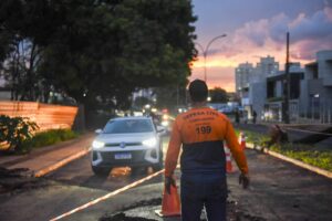 Leia mais sobre o artigo Prefeitura realiza obra emergencial na Nachid Neder após enxurrada