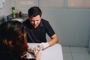 Leia mais sobre o artigo JANEIRO ROXO: Teste rápido amplia cuidado a contactantes de pacientes com hanseníase