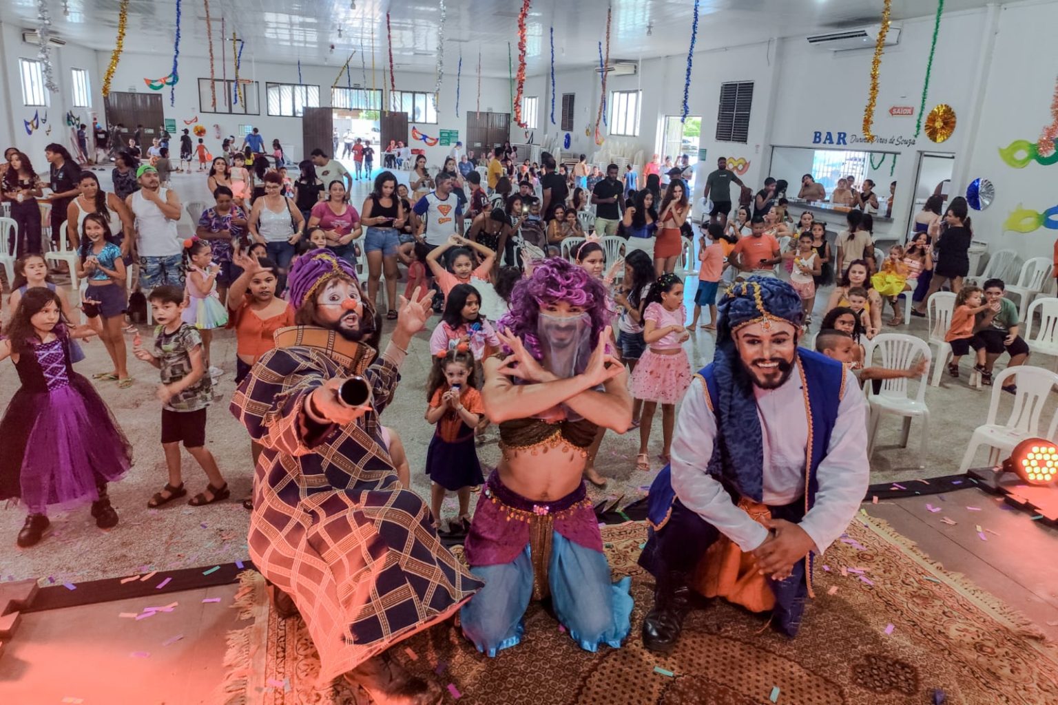 No momento, você está visualizando 2º CarnaKids de Naviraí promoveu uma tarde de lazer e alegria com as famílias na Seleta