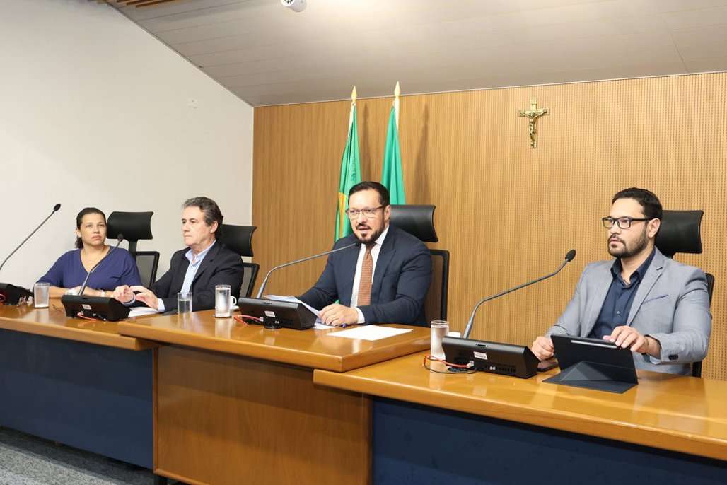 No momento, você está visualizando ALEMS: Saúde mostra em audiência, investimento de R$ 2,39 bilhões em 2025 e supera mínimo constitucional de 12%