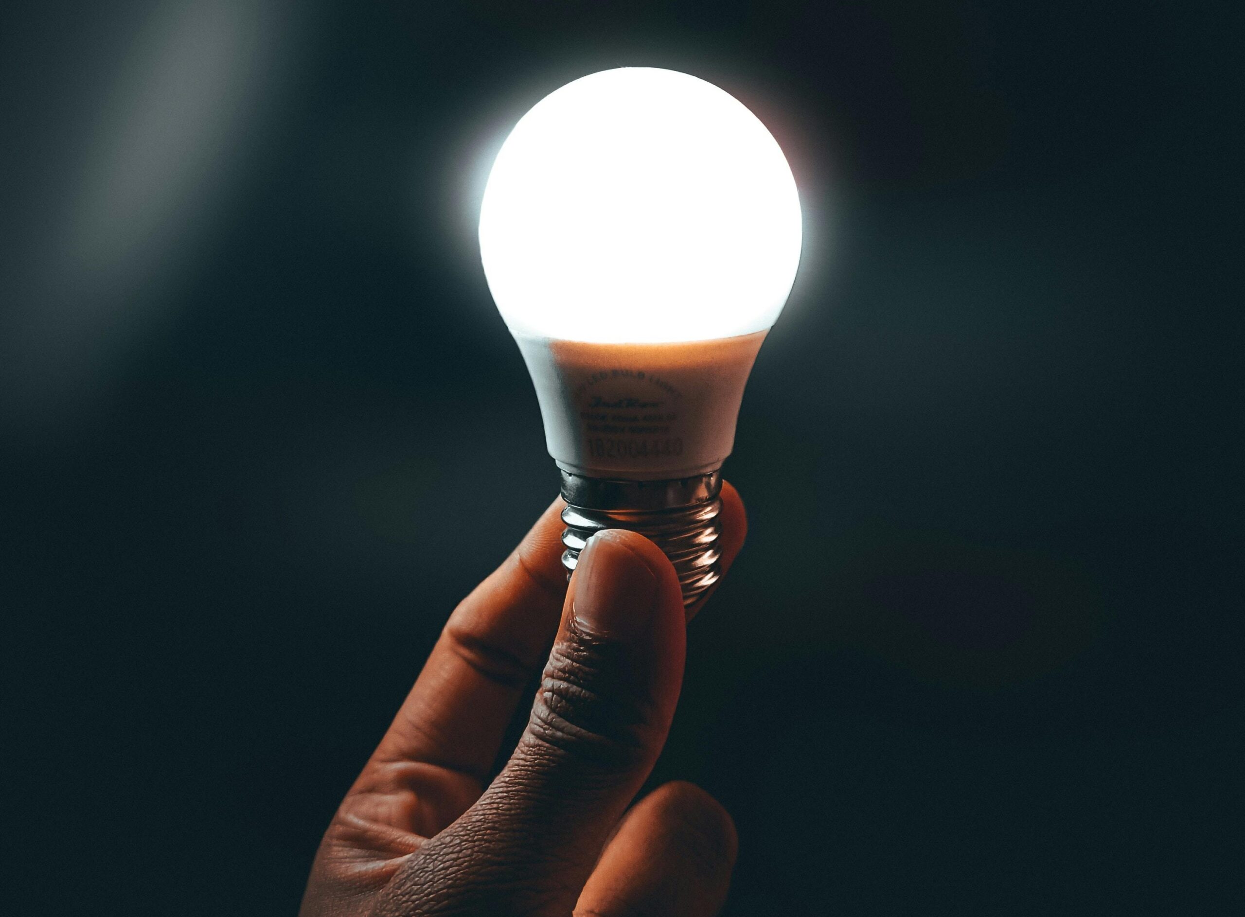 No momento, você está visualizando Aneel mantém bandeira verde, sem custo extra, na conta de luz em fevereiro