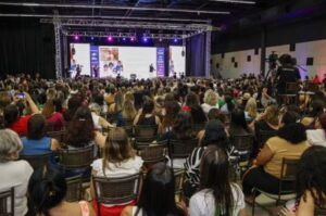 Leia mais sobre o artigo ‘DELAS DAY’: Com presença de Giovanna Antonelli, Pequena Lô e Natália Beauty, evento para mulheres abre inscrições
