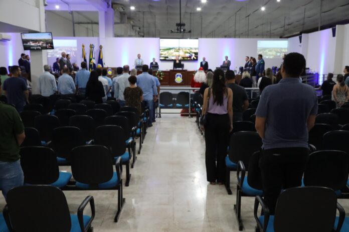 No momento, você está visualizando Ano legislativo começa em Dourados com sessão solene e discurso do prefeito