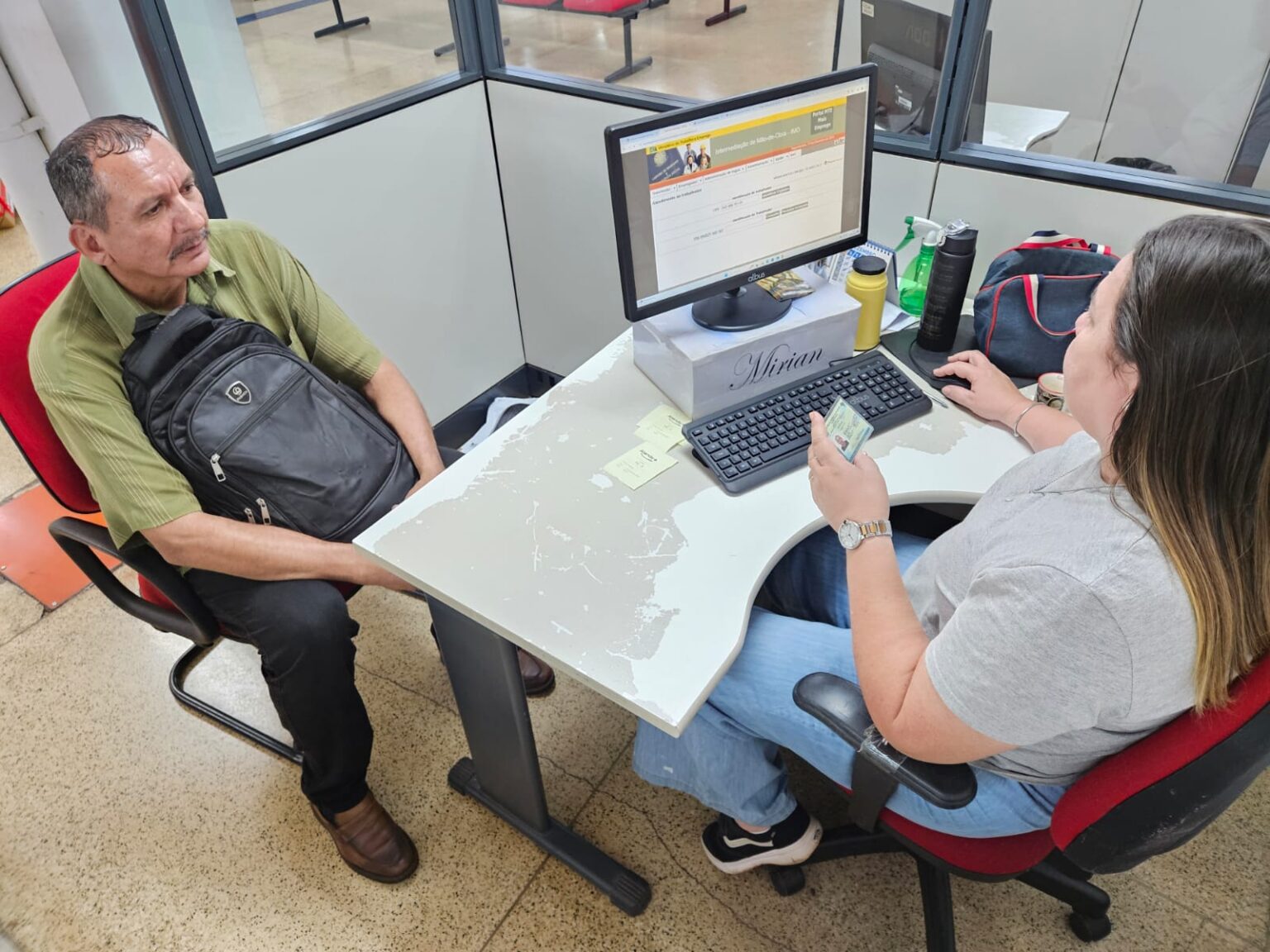 No momento, você está visualizando Funsat oferece 1.074 vagas de emprego em 102 profissões nesta terça-feira (10)