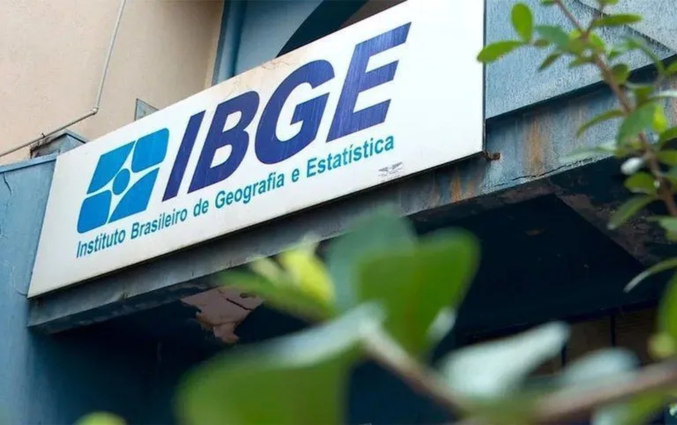 No momento, você está visualizando IBGE tem exonerações e reunião com governo às vésperas da divulgação do PIB