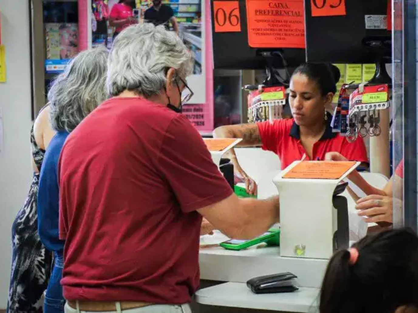 No momento, você está visualizando PIB pode cair 6,2% com redução da jornada de trabalho de 44 para 36 horas semanais