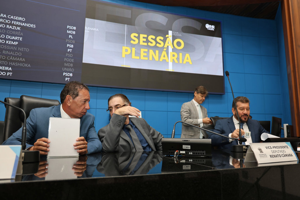 No momento, você está visualizando ALEMS: Projeto autoriza instalação em condomínios de estações para recarga de veículos elétricos