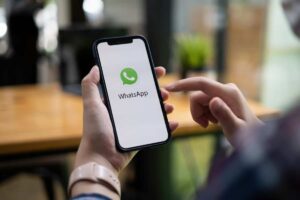 Leia mais sobre o artigo WhatsApp terá opção de mensagens com ‘spoiler’