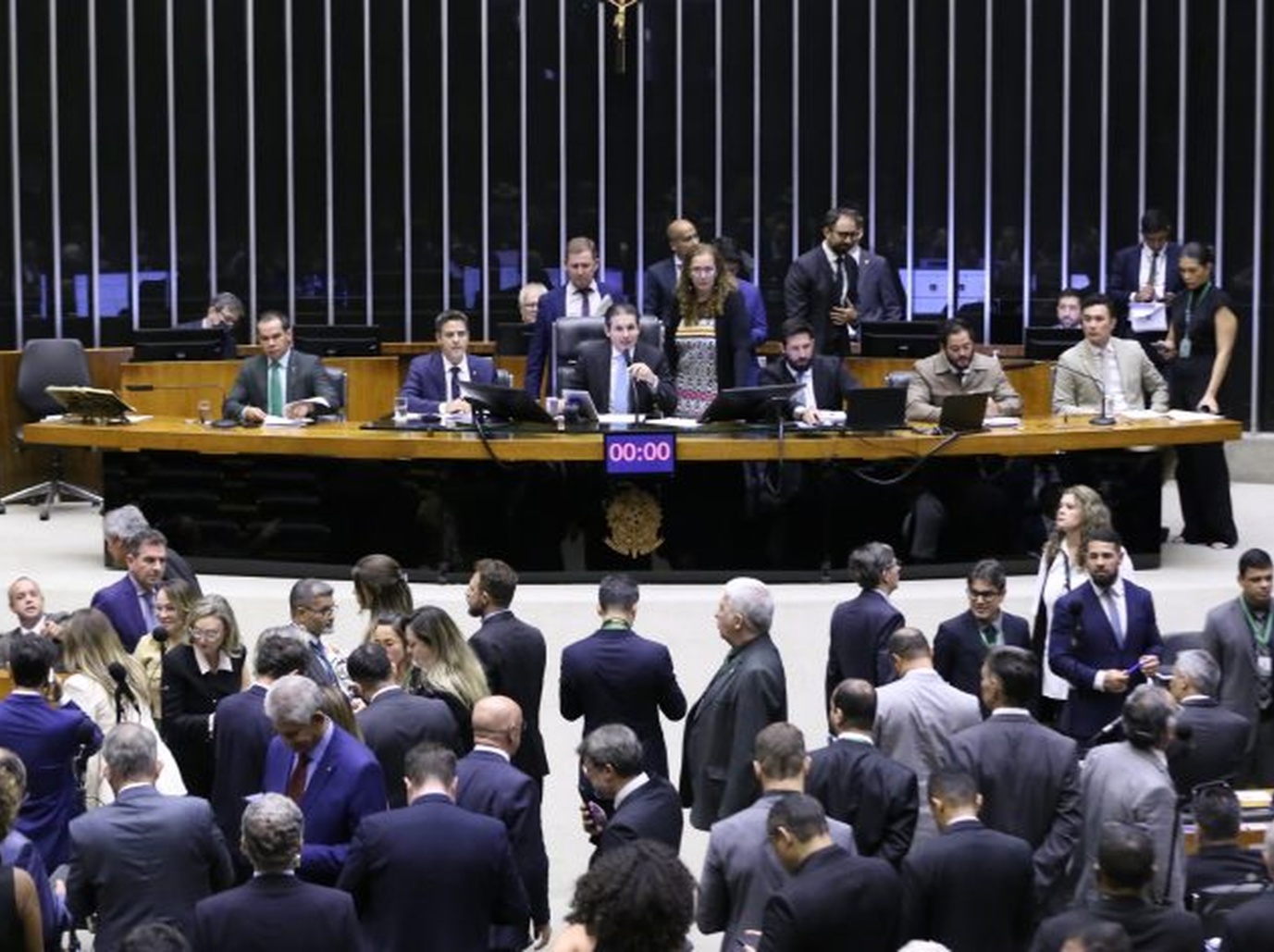 No momento, você está visualizando Câmara aprova PEC da Segurança Pública