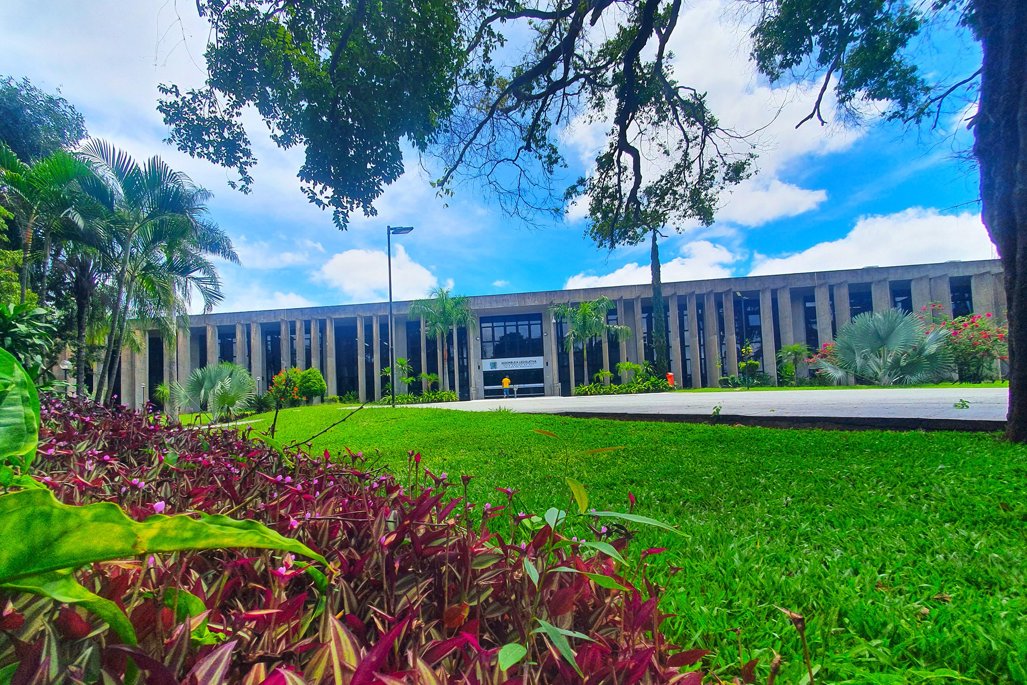 No momento, você está visualizando ALEMS: Prestação de contas, audiências, exposição e sessão solene preenchem semana no Legislativo