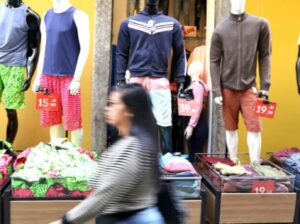 Leia mais sobre o artigo DIA DO CONSUMIDOR: Data para celebrar direitos também exige atenção de empresas e clientes