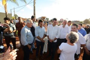 Leia mais sobre o artigo Asfalto após 35 anos e escola histórica revitalizada marcam nova fase de investimentos em Dourados