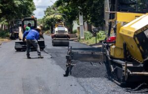 Leia mais sobre o artigo Naviraí aguarda andamento de licitações para obras de recuperação asfáltica neste mês de Março