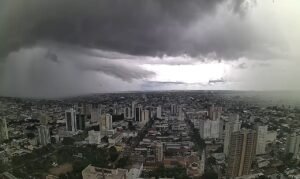 Leia mais sobre o artigo Quarta-feira começa com alerta vermelho para chuva em Mato Grosso do Sul