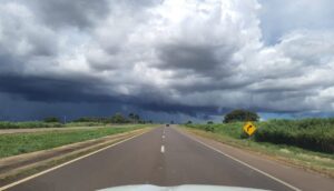 Leia mais sobre o artigo Frente fria e ciclone extratropical trazem chuva e derrubam temperaturas em MS; veja previsão