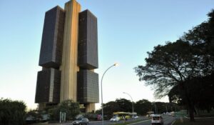 Leia mais sobre o artigo BOLETIM FOCUS: Mercado passa a projetar inflação de 4,8% em 2026 e corte menor na Selic