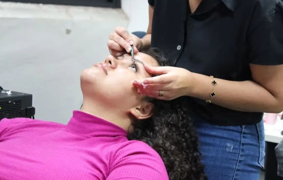 No momento, você está visualizando De graça, jovens a partir de 15 anos podem se inscrever em cursos de beleza em Campo Grande