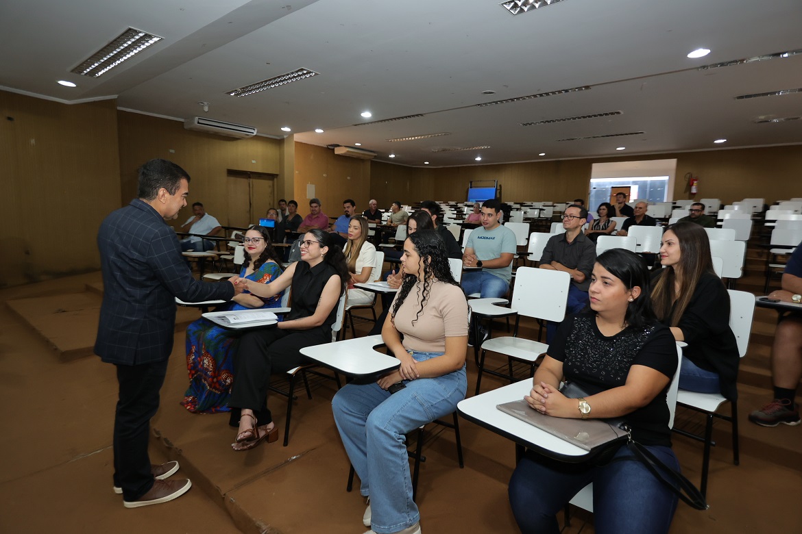 No momento, você está visualizando Prefeitura de Dourados empossa profissionais e amplia estrutura da saúde e serviços públicos