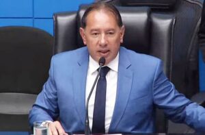 Leia mais sobre o artigo Gerson Claro larga na frente em cenário pulverizado e lidera pesquisa espontânea em MS