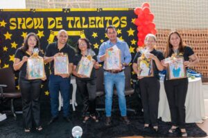 Leia mais sobre o artigo Naviraí celebra 20 anos da escola José Martins Flores com entrega de kits para professores e apresentações