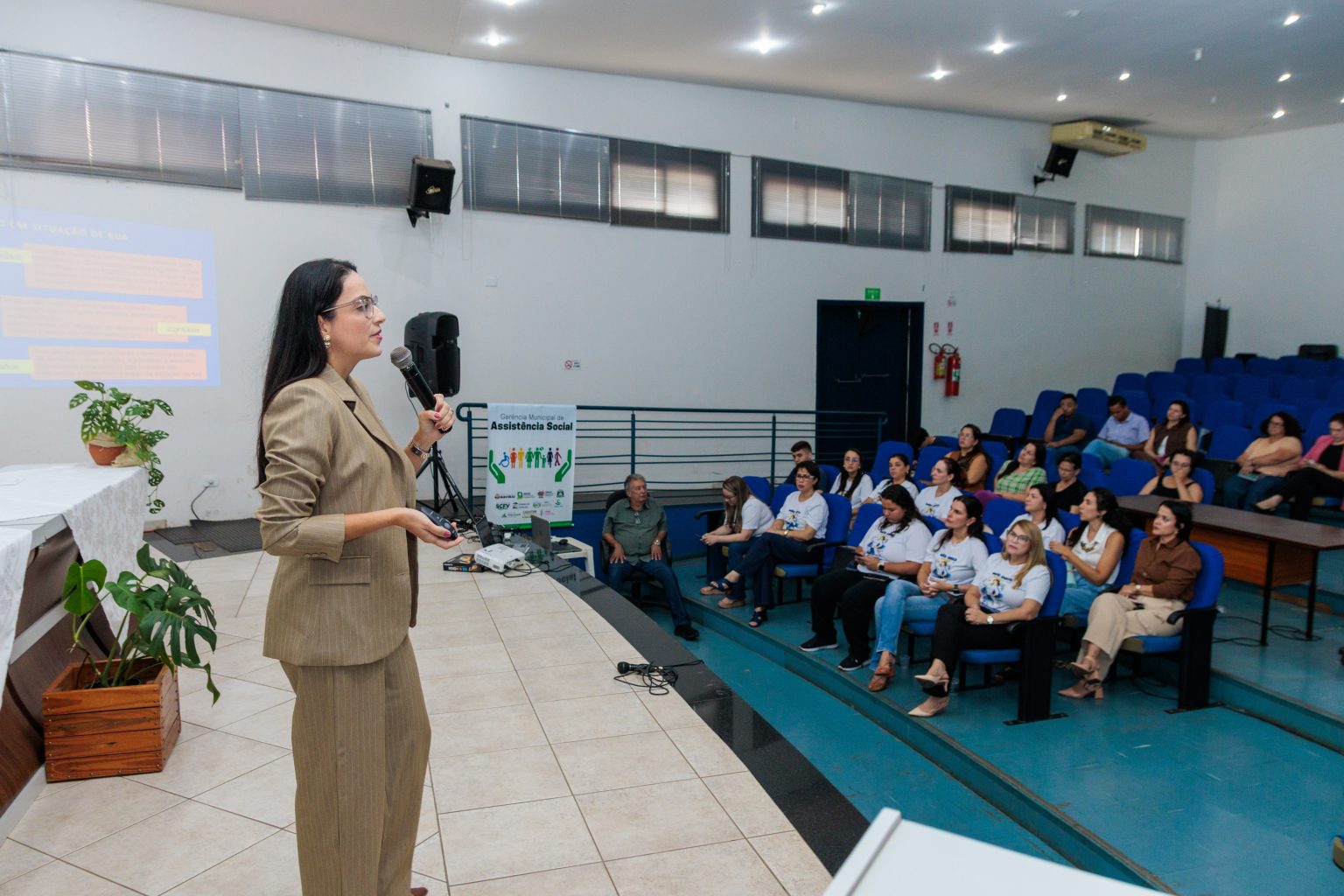 No momento, você está visualizando Prefeitura de Naviraí lança Projeto “Mão Amiga” com foco no atendimento a pessoas em situação de rua