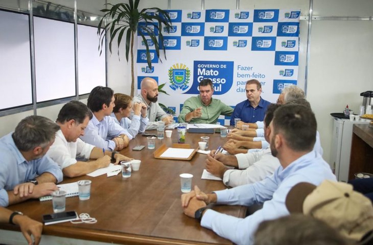 No momento, você está visualizando Eduardo Riedel articula investimentos e fortalece cadeias do agro na Expogrande em Campo Grande