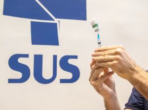 Leia mais sobre o artigo VACINA DA GRIPE: Brasil aplica mais de 2 milhões de doses no início da campanha