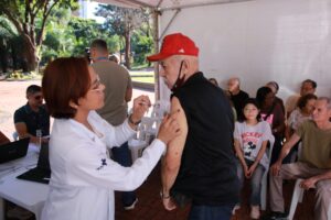 Leia mais sobre o artigo Baixa procura pela vacina da gripe em Campo Grande acende alerta com onda de frio