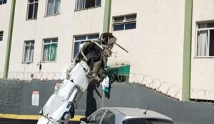 Leia mais sobre o artigo TRÊS MORTOS: Avião de pequeno porte cai em prédio de Belo Horizonte