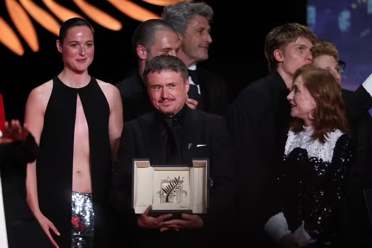 No momento, você está visualizando CANNES 2026: ‘Fjord’, do romeno Cristian Mungiu, ganha a Palma de Ouro do festival