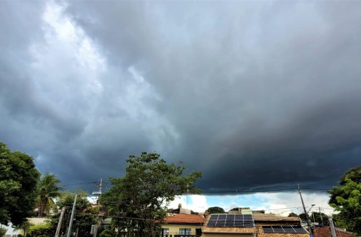 No momento, você está visualizando Frente fria avança e MS entra em alerta para chuva forte e nova queda de temperatura